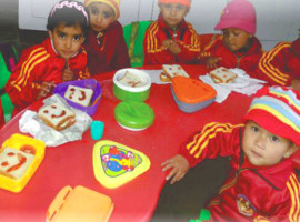 sandwich-making-party